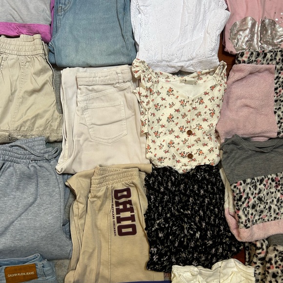 Colorful Clothing Bundle for Girls - Picture 3 of 9